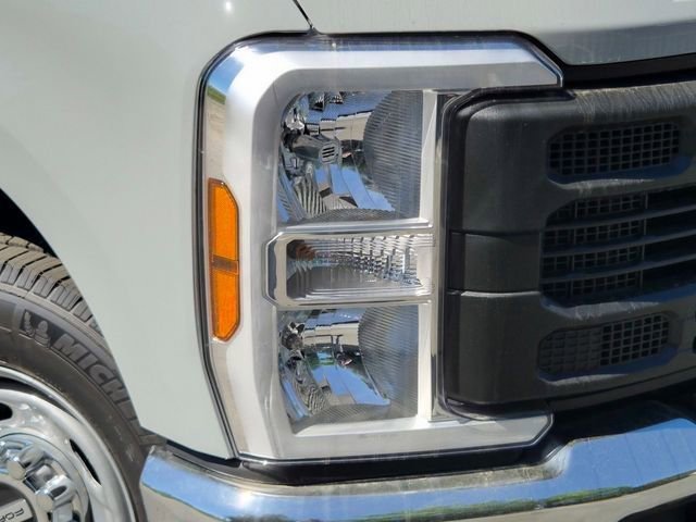 New 2026 Ford F350 XL w/ XL Chrome Package RWD image 10