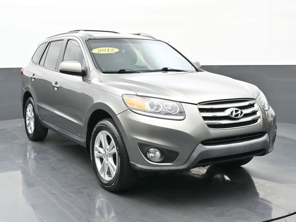 Used 2012 Hyundai Santa Fe SE image 1