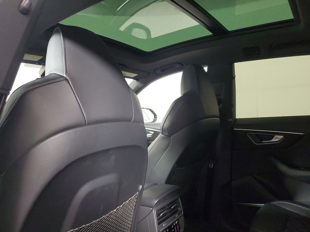 Used 2022 Audi SQ8 Premium Plus w/ Black Optic Package image 13