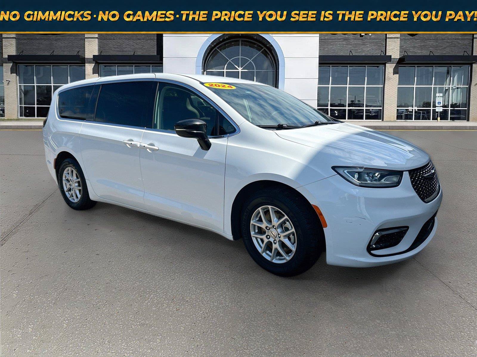 Used 2024 Chrysler Pacifica Touring-L