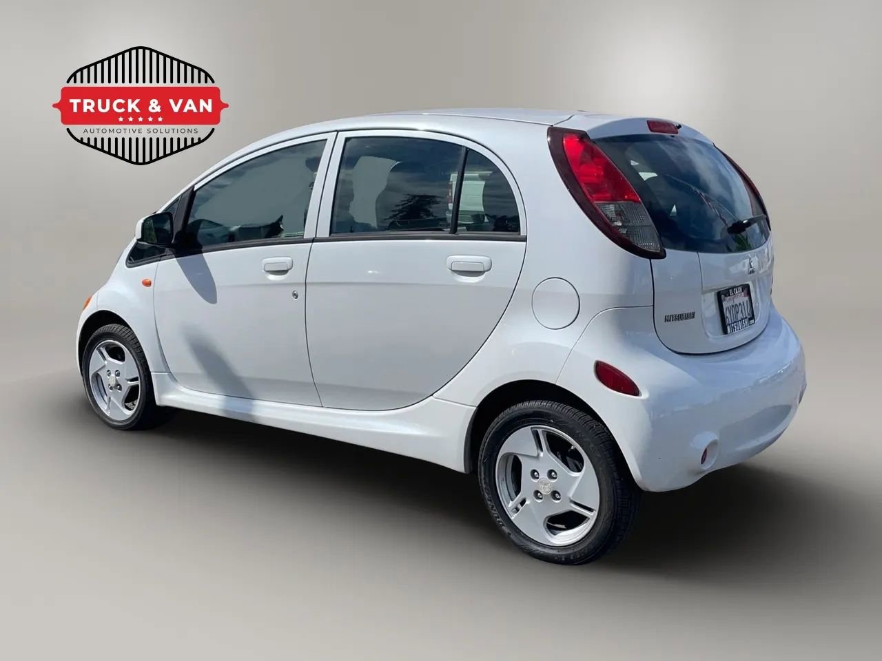 Used 2012 Mitsubishi i ES RWD image 4