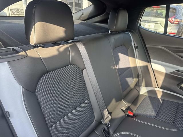 Used 2024 Buick Envista Preferred image 12