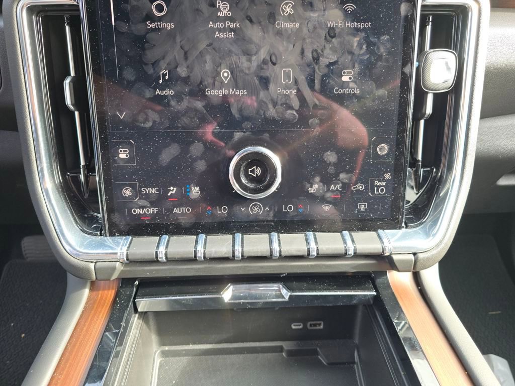 Used 2025 GMC Yukon XL Denali image 19