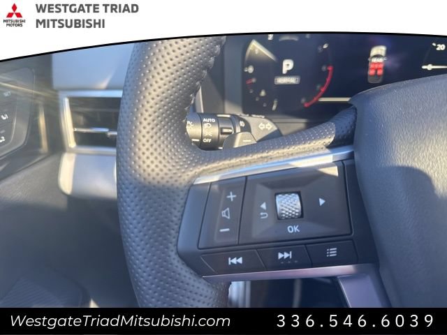 New 2026 Mitsubishi Outlander SEL FWD image 18