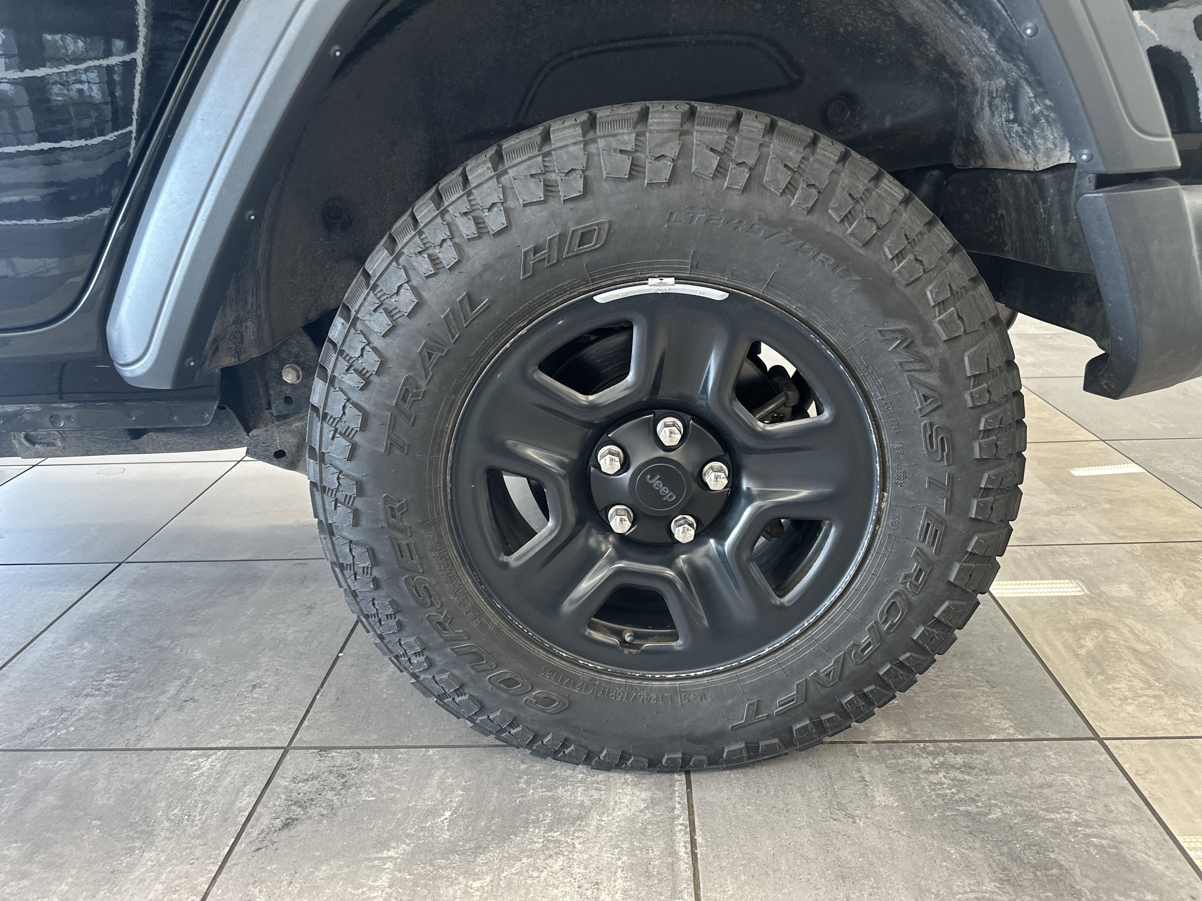 Used 2018 Jeep Wrangler Unlimited Sport image 5