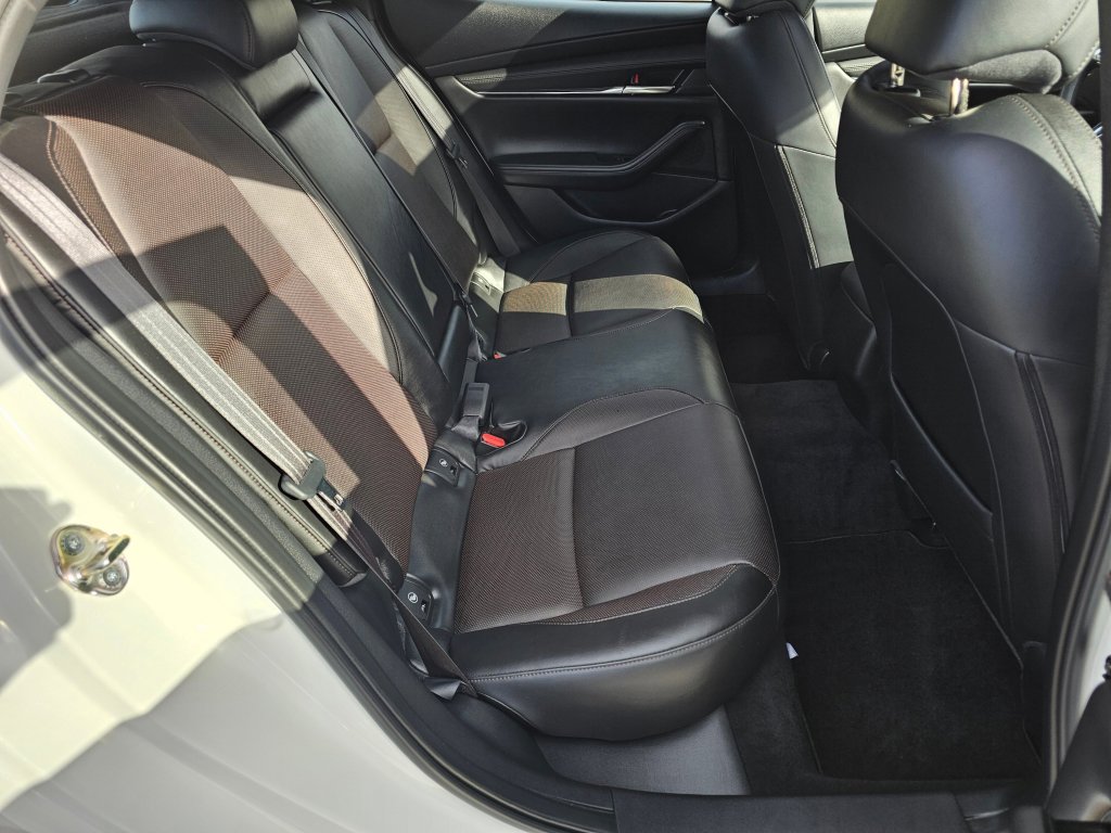 Used 2019 MAZDA MAZDA3 AWD Hatchback w/ Premium Pkg image 25