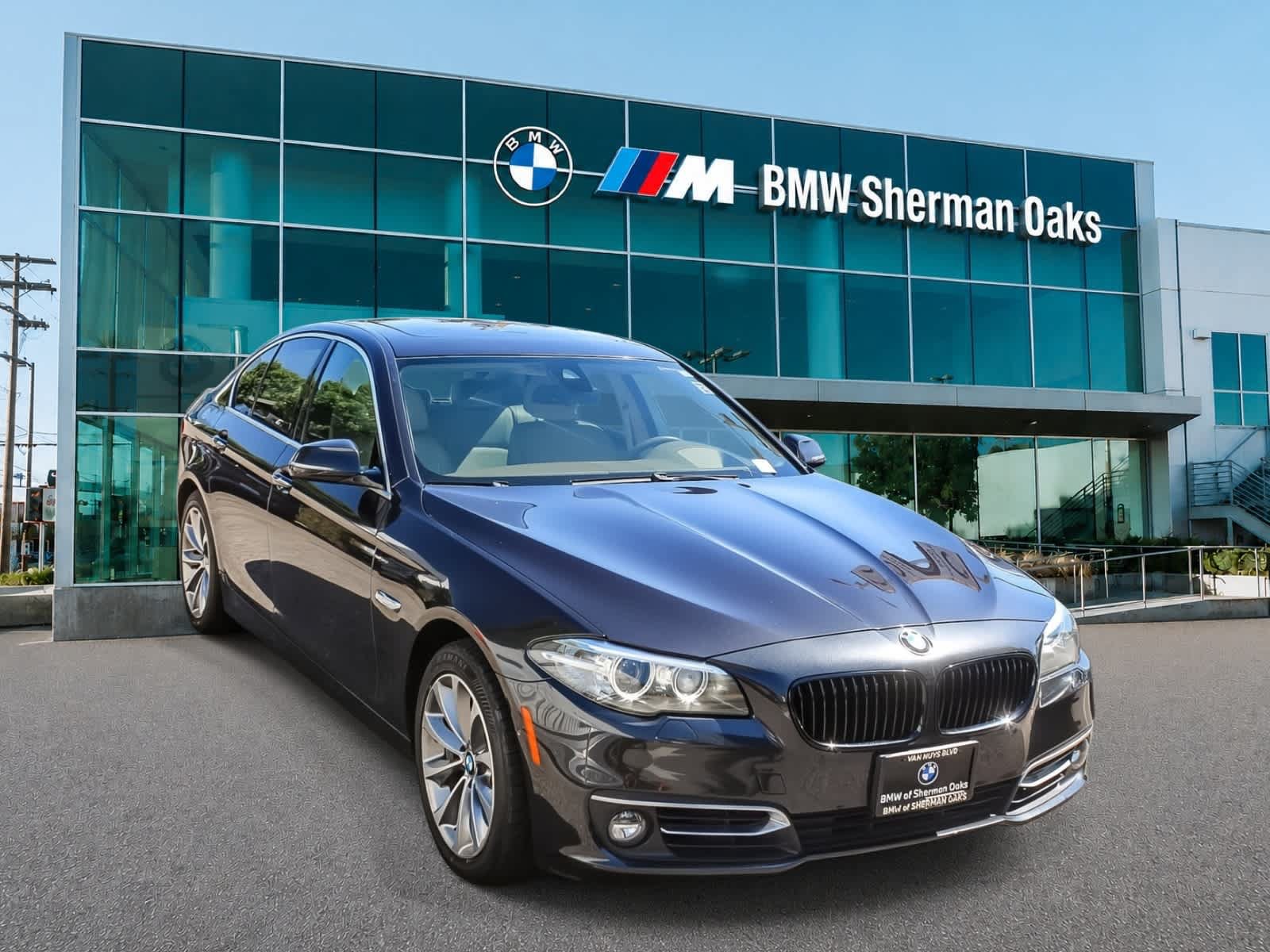 Used 2014 BMW 528i xDrive Sedan AWD/4WD image 3