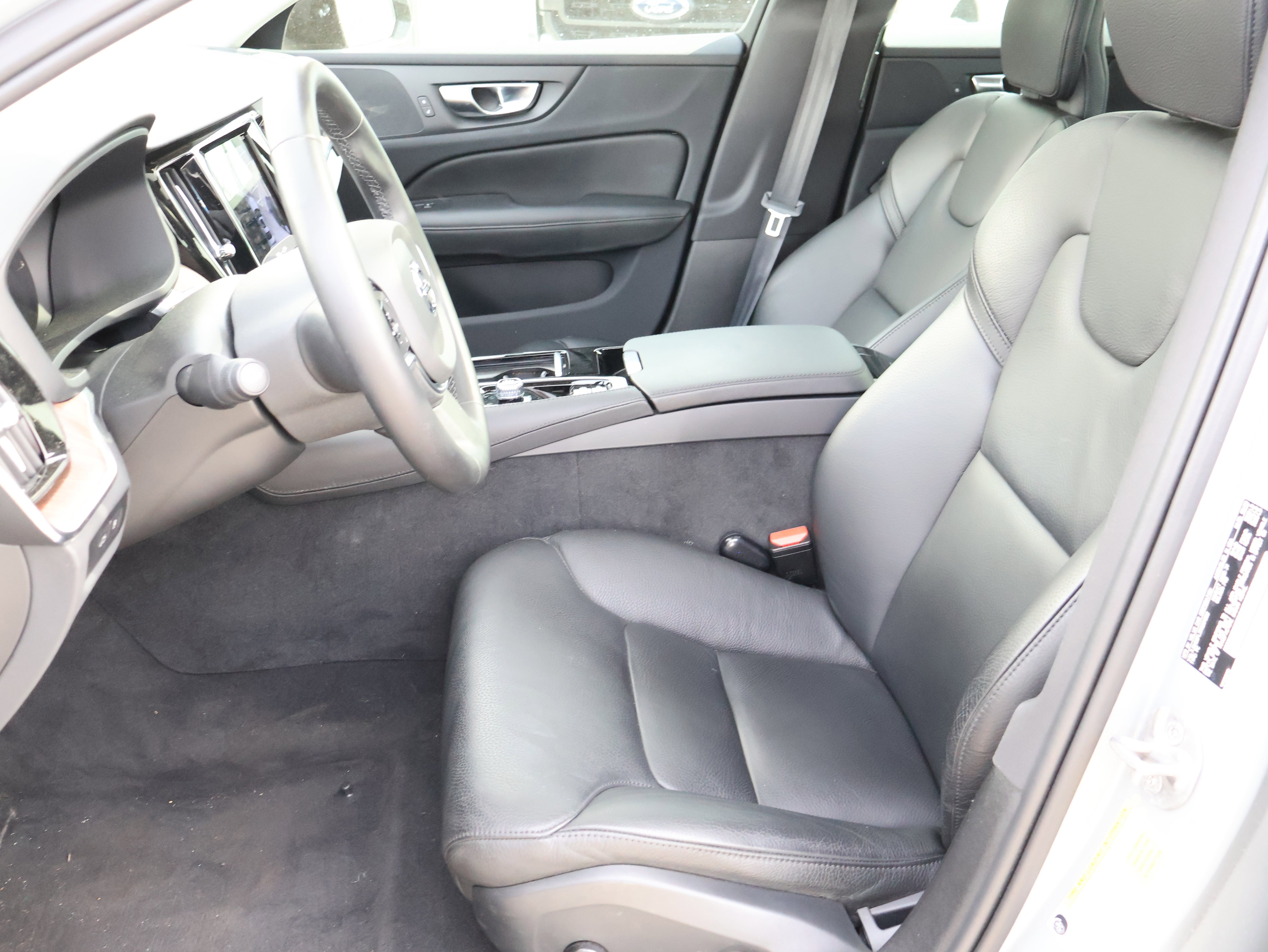 Used 2024 Volvo S60 T8 Plus w/ Climate Package image 33