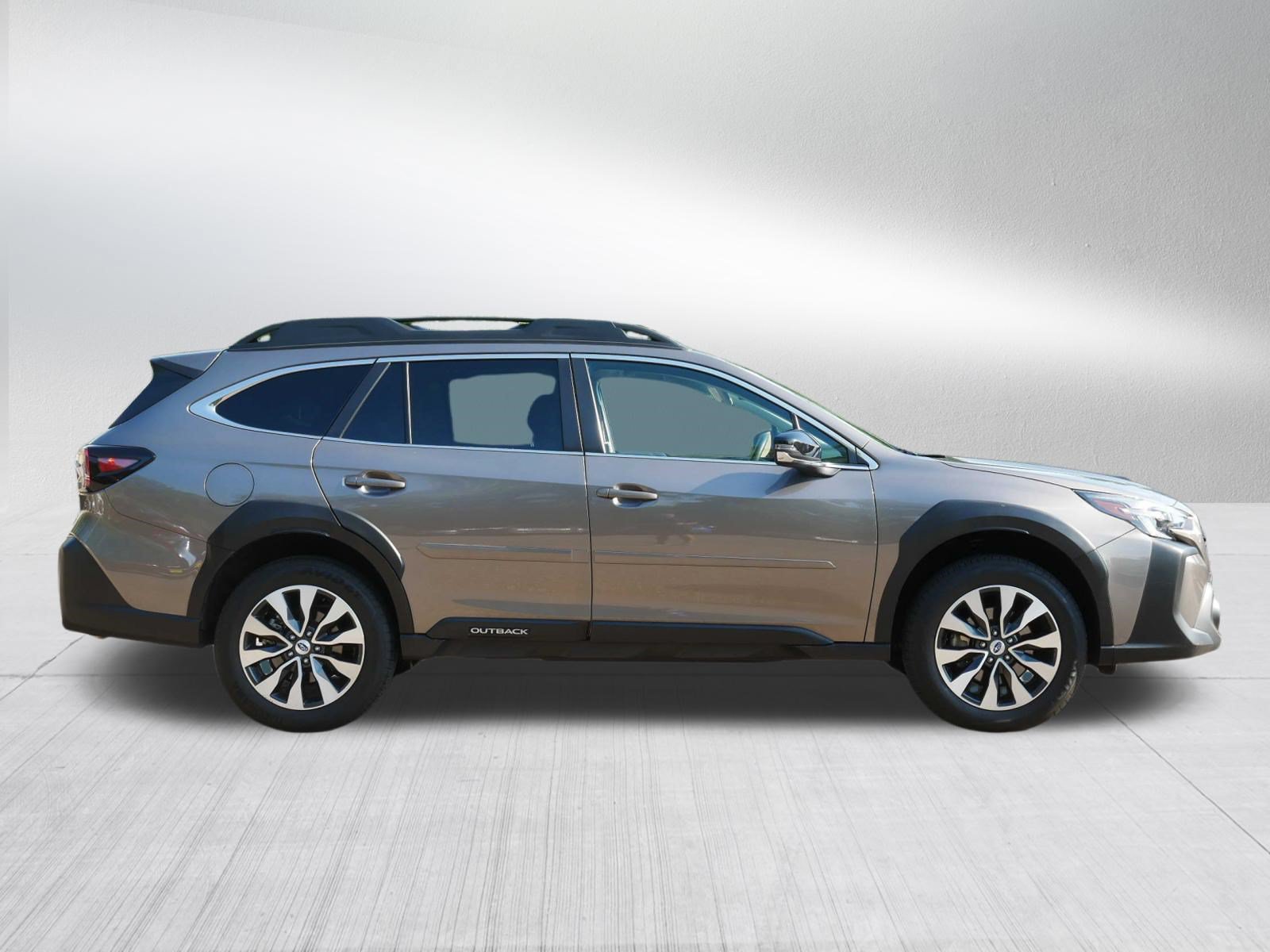 Used 2024 Subaru Outback Limited XT AWD/4WD image 8