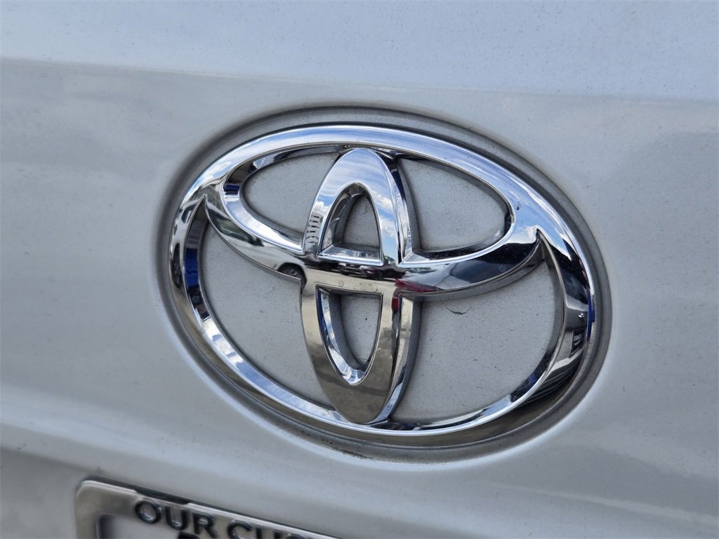 Used 2023 Toyota Highlander L image 10