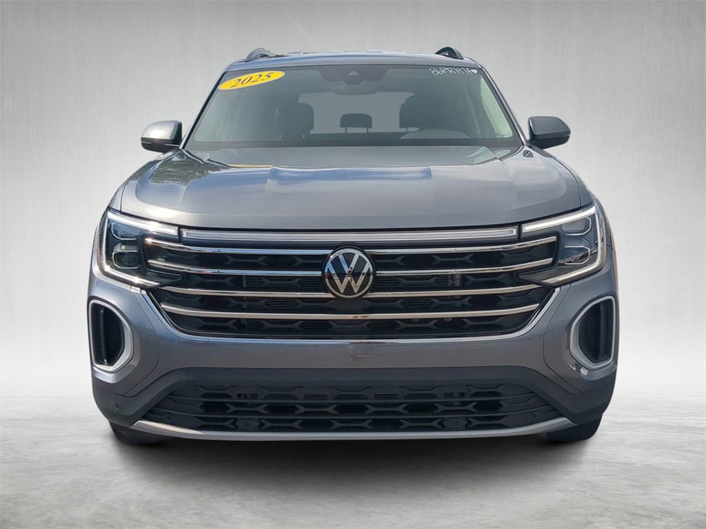 Used 2025 Volkswagen Atlas SE image 8