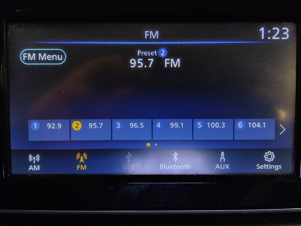 Used 2022 Nissan Versa S FWD image 25