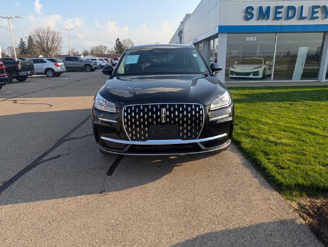 Used 2023 Lincoln Corsair Reserve AWD/4WD image 3