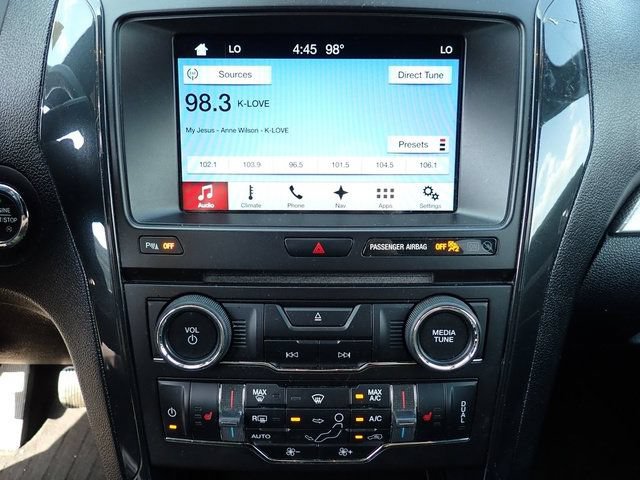 Used 2017 Ford Explorer XLT w/ Equipment Group 202A AWD/4WD image 15