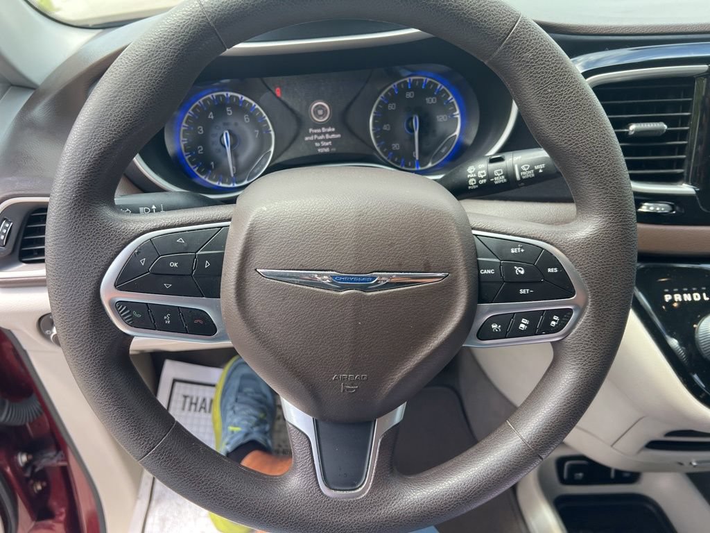 Used 2020 Chrysler Pacifica Touring w/ Advanced Safetytec Group FWD image 56