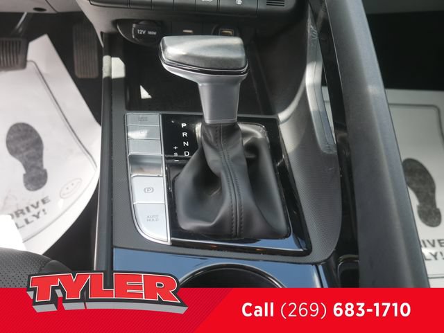Used 2022 Hyundai Elantra Limited FWD image 31