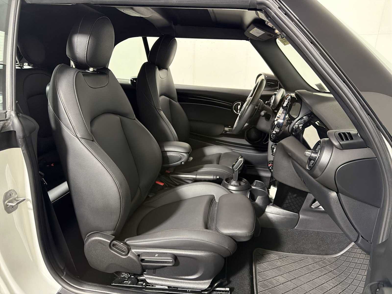 Used 2024 MINI Cooper S FWD image 23
