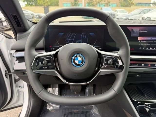 Used 2025 BMW i5 xDrive40 w/ Premium Package image 24