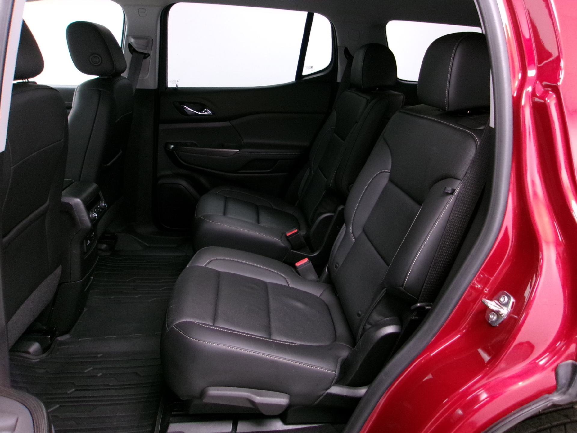 Certified 2023 GMC Acadia SLT w/ Preferred Package image 10