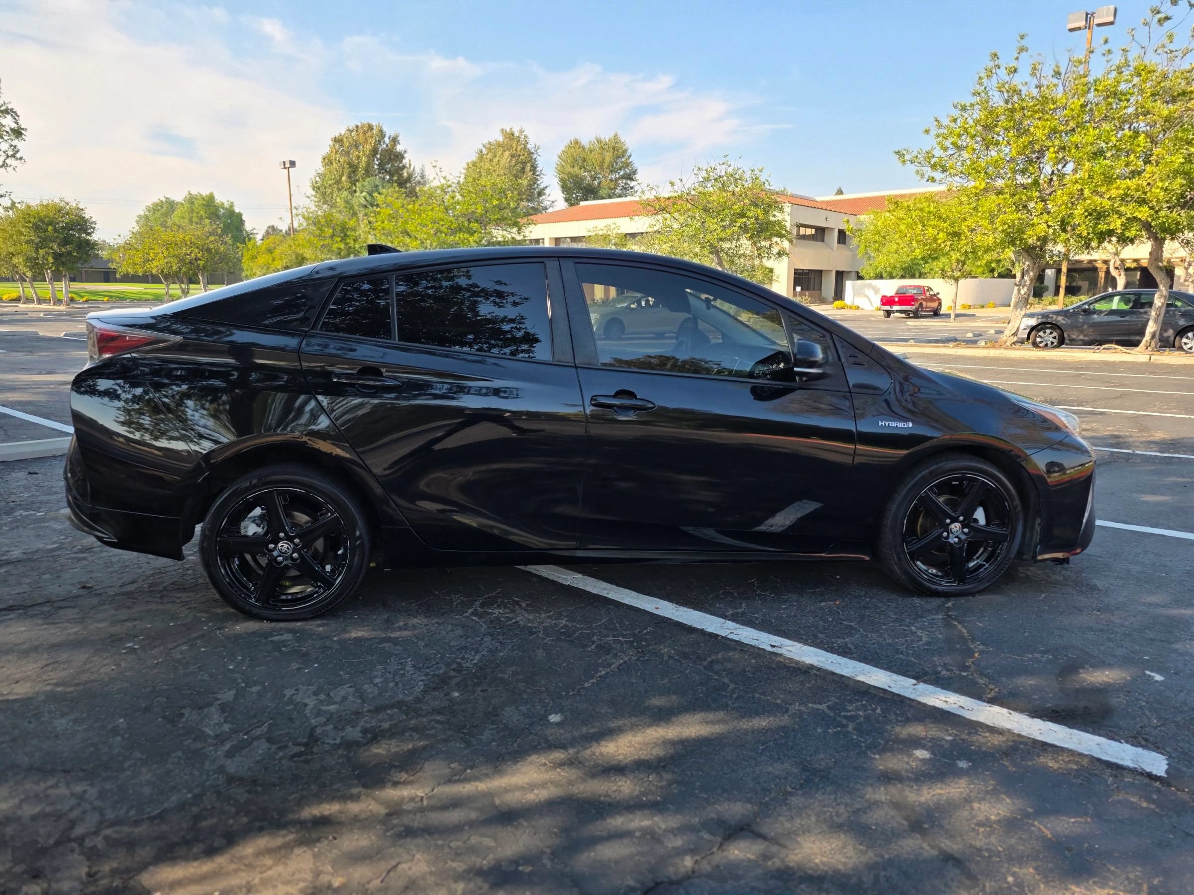 Used 2016 Toyota Prius Four Touring FWD image 22