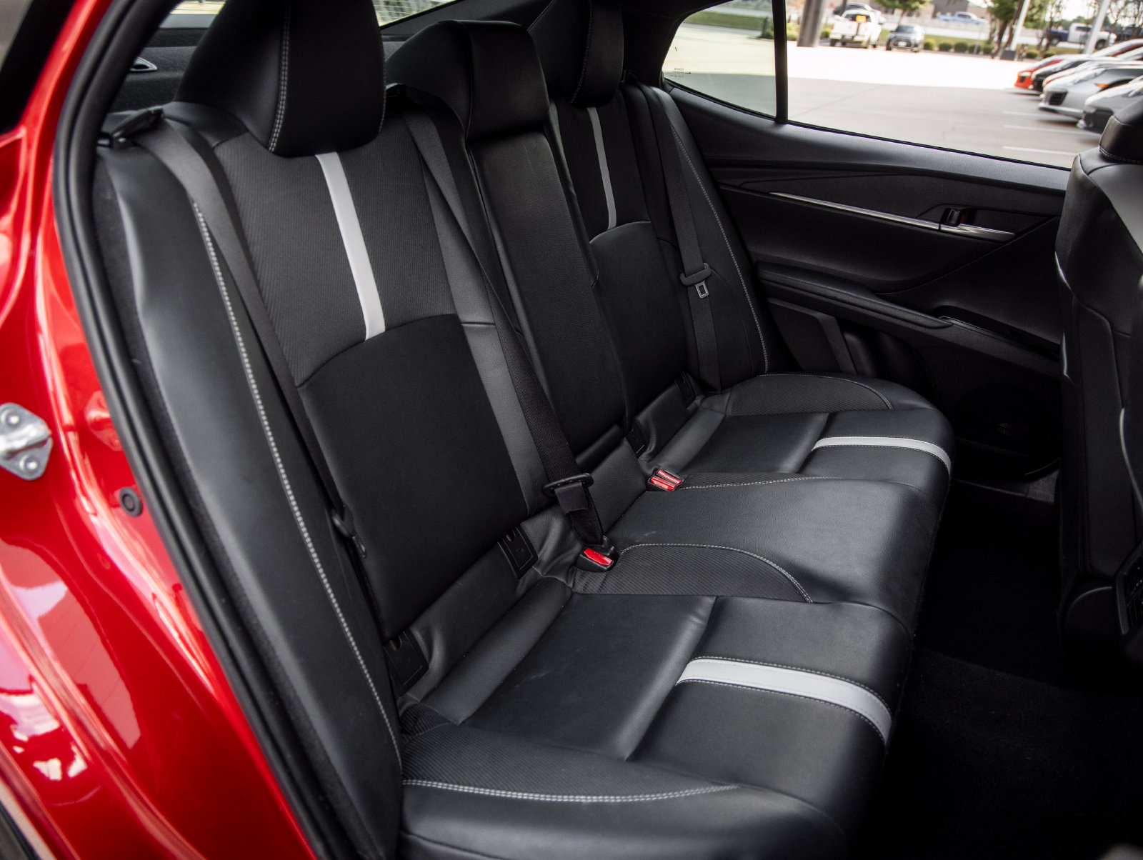 Used 2025 Toyota Camry SE w/ Convenience Package FWD image 35