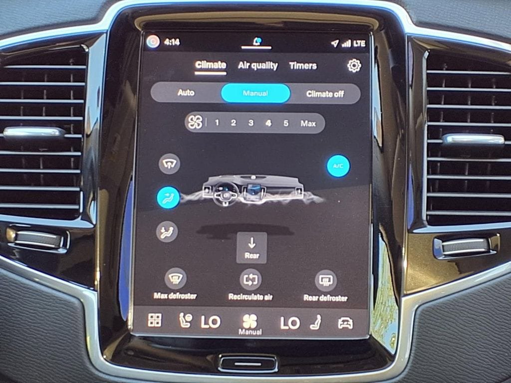 Certified 2024 Volvo XC90 B6 Plus AWD/4WD image 18