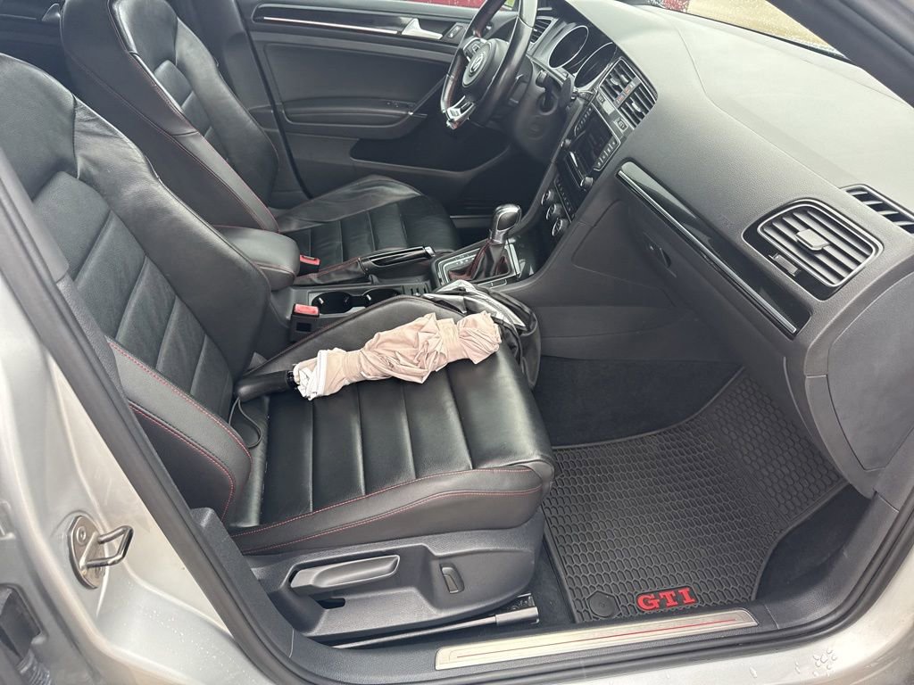 Used 2015 Volkswagen GTI S FWD image 8