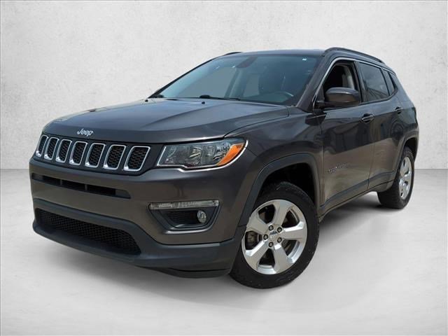 Used 2019 Jeep Compass Latitude image 1