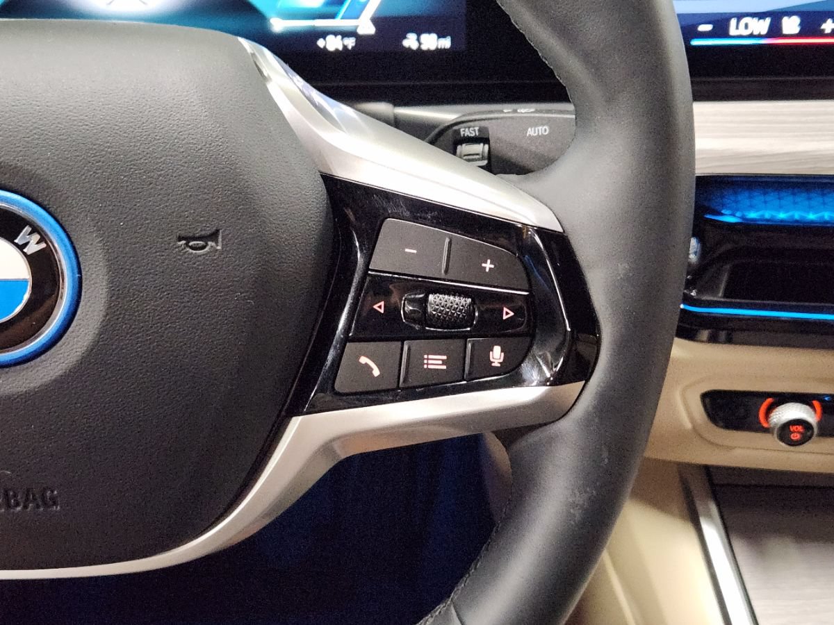 Used 2025 BMW i4 eDrive40 w/ Premium Package RWD image 50
