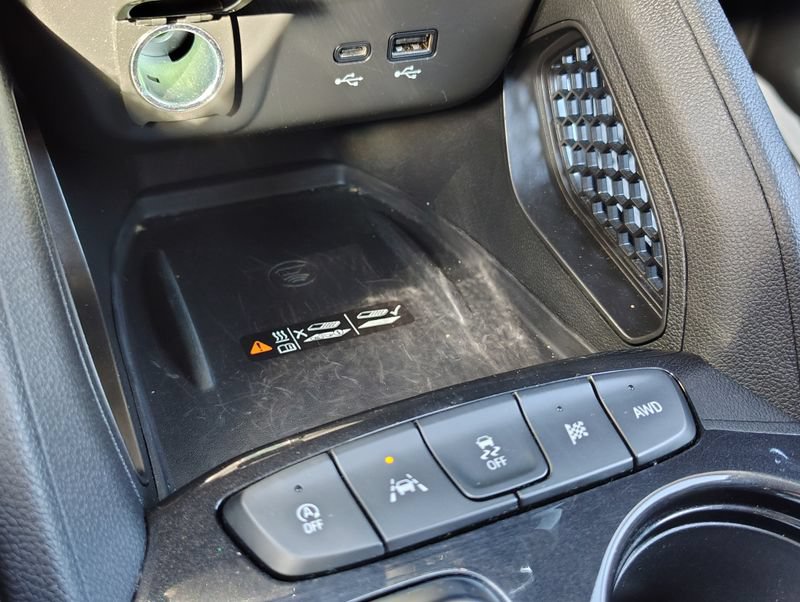 Used 2024 Chevrolet TrailBlazer LT w/ Convenience Package AWD/4WD image 34