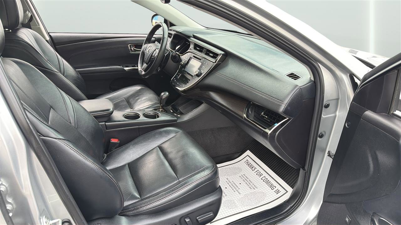 Used 2016 Toyota Avalon Limited FWD image 15