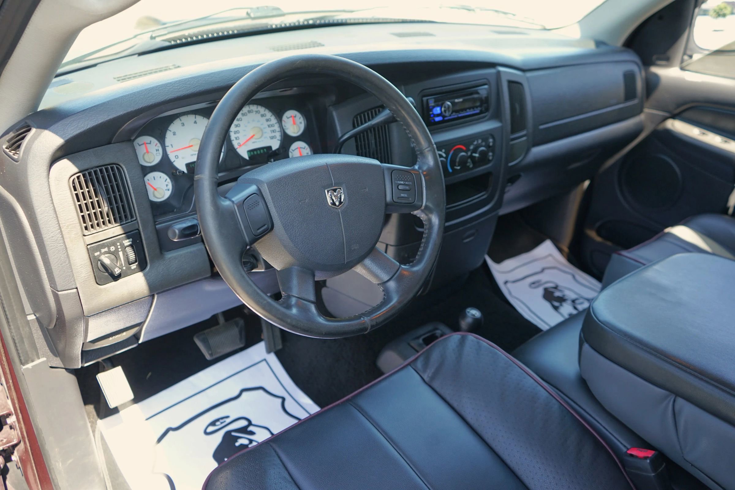 Used 2005 Dodge Ram 1500 Truck SLT image 15