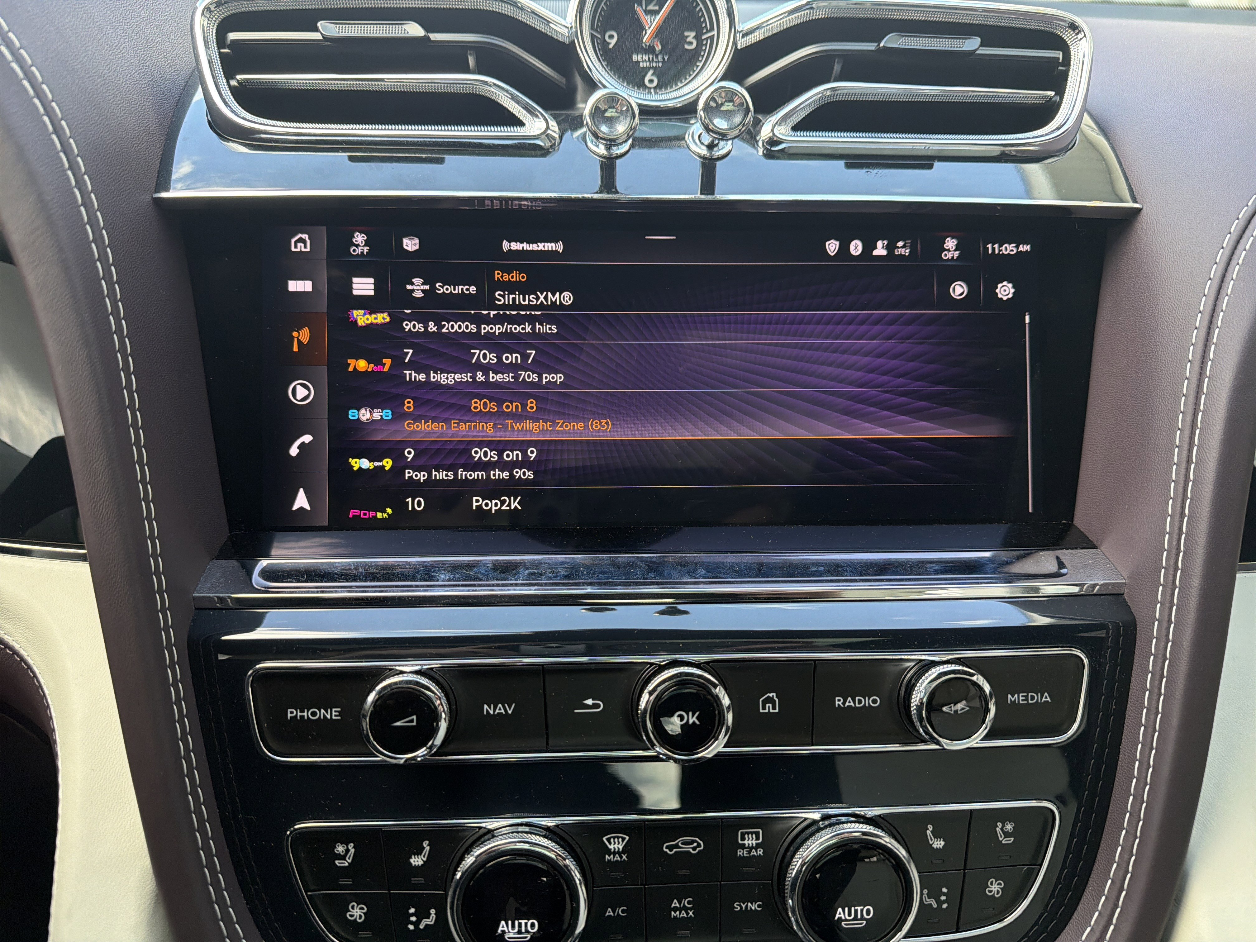 Used 2024 Bentley Bentayga Extended Wheelbase AWD/4WD image 25