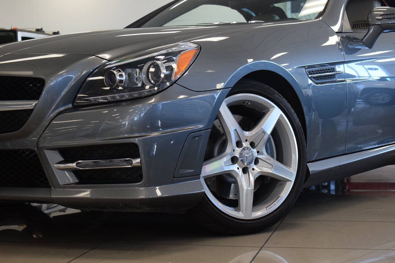 Used 2016 Mercedes-Benz SLK 300 image 8
