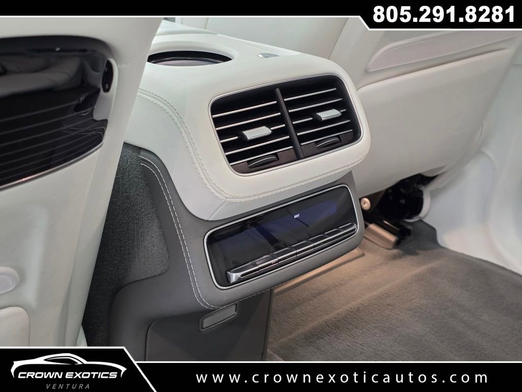 Used 2024 Mercedes-Benz Maybach GLS 600 4MATIC image 24