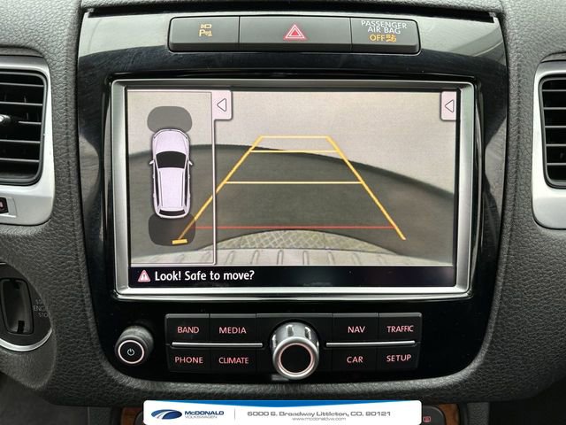 Used 2011 Volkswagen Touareg TDI AWD/4WD image 17