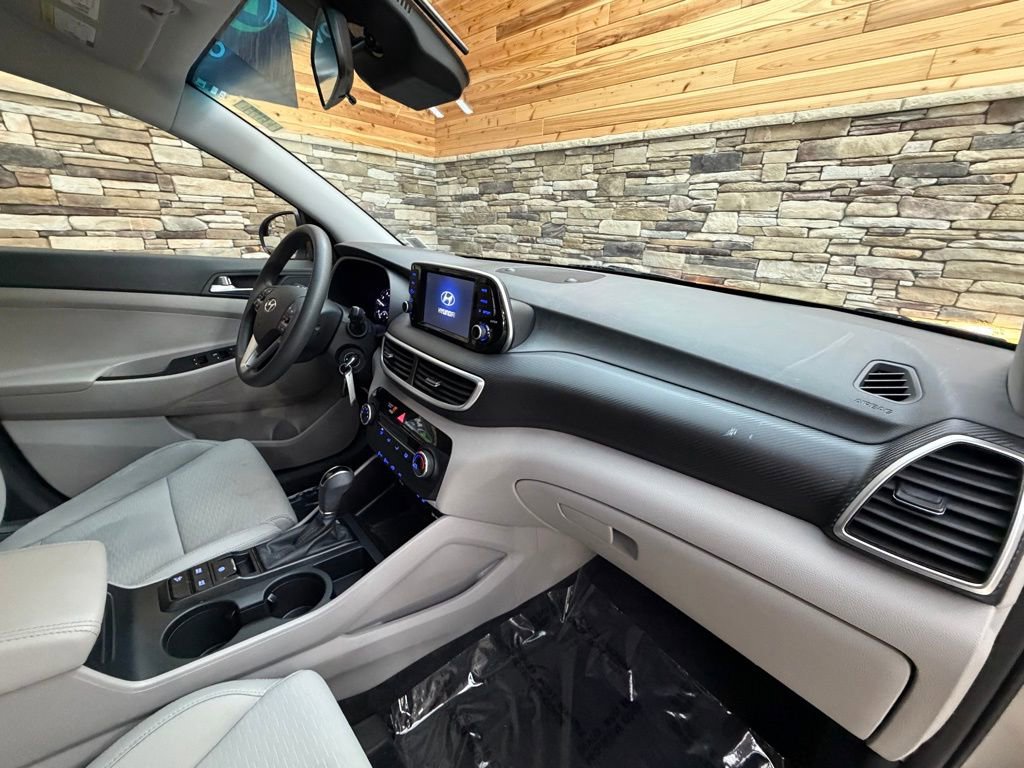 Used 2020 Hyundai Tucson SE w/ Winter Weather Package image 13