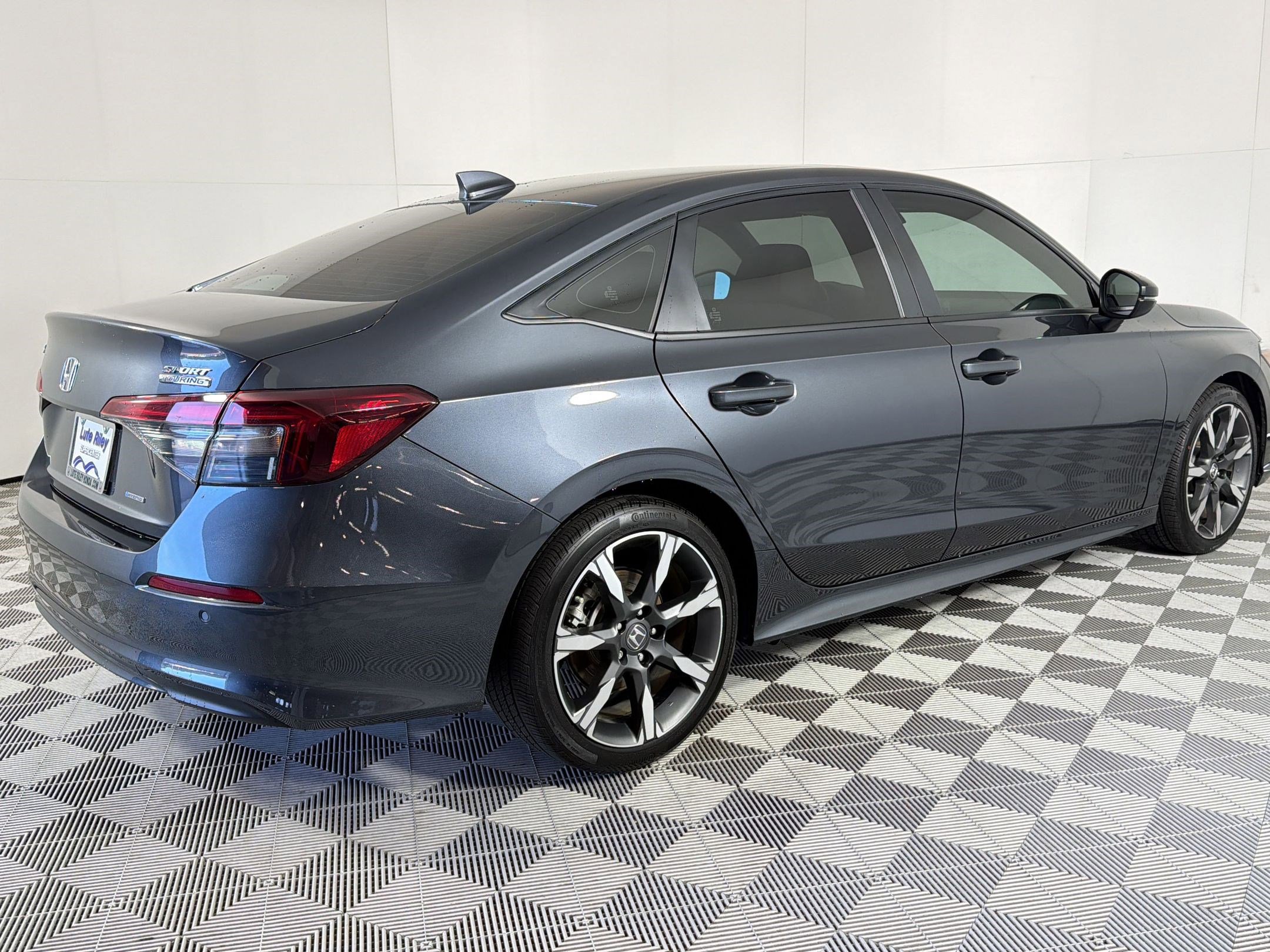Used 2025 Honda Civic Sport Touring image 9