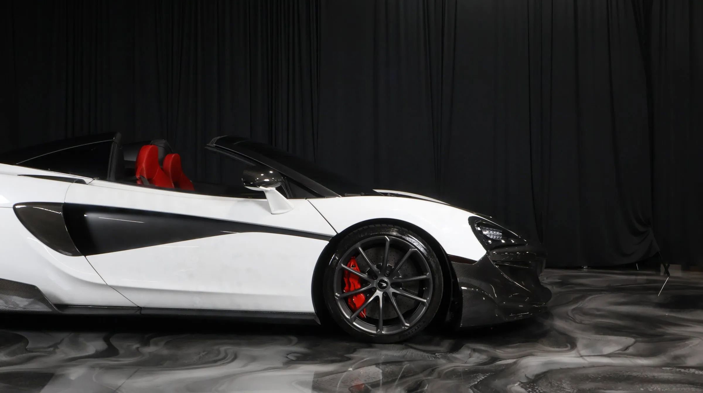 Used 2016 McLaren 570S Coupe image 3