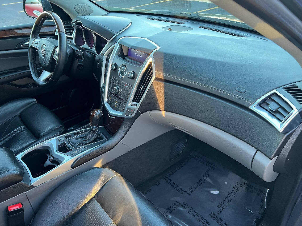 Used 2011 Cadillac SRX Luxury FWD image 28