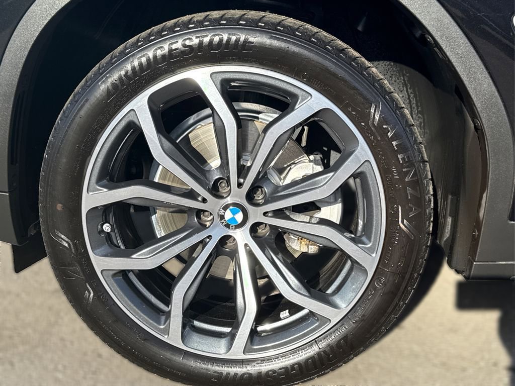 Used 2025 BMW X4 xDrive30i w/ Premium Package image 39