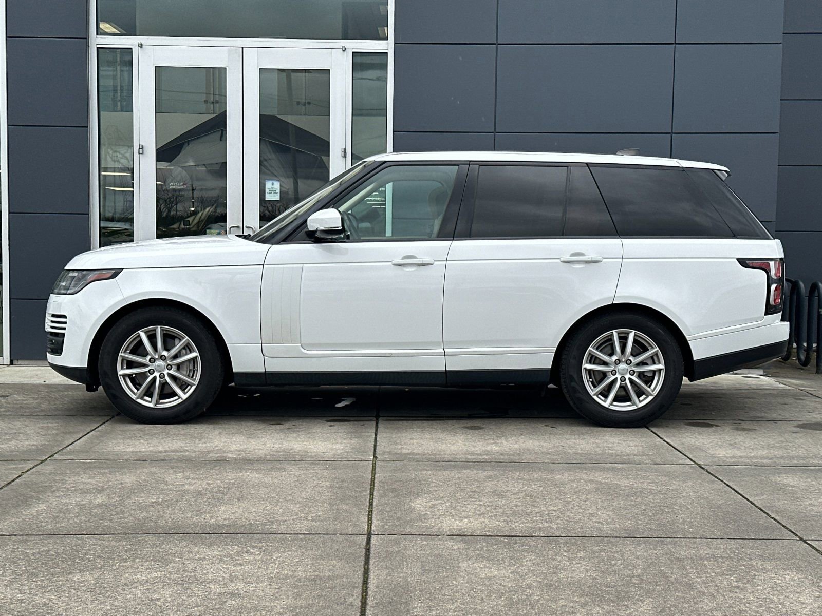 Used 2020 Land Rover Range Rover AWD/4WD image 6