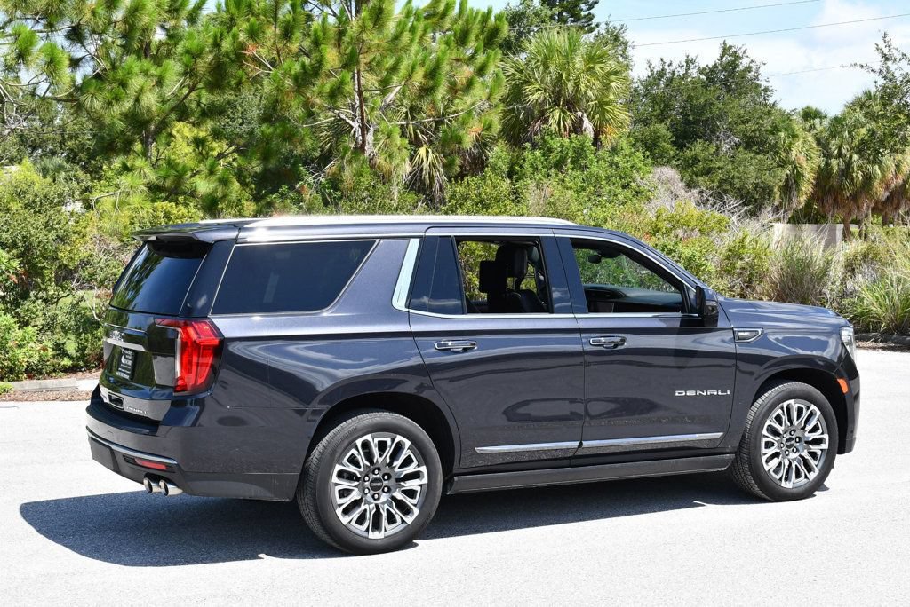 Used 2023 GMC Yukon Denali Ultimate AWD/4WD image 6