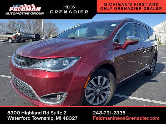 Used 2020 Chrysler Pacifica Limited w/ Advanced Safetytec Group