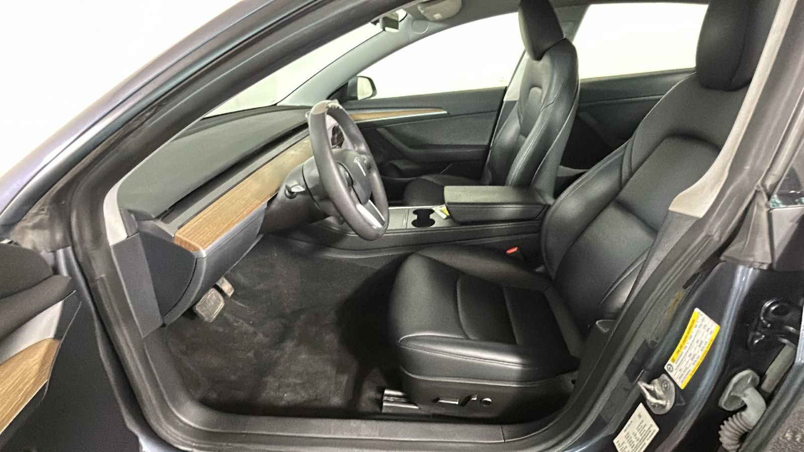 Used 2023 Tesla Model 3 Standard Range RWD image 11