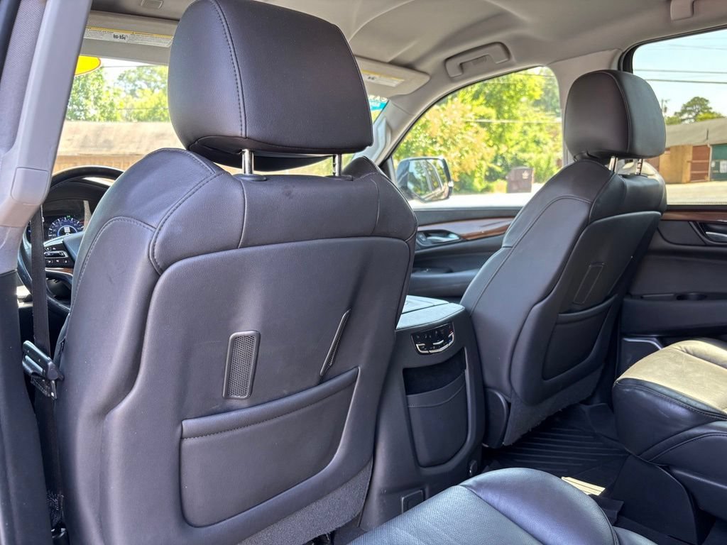Used 2020 Cadillac Escalade 2WD image 21