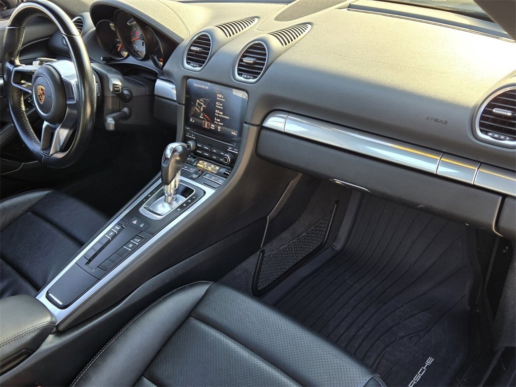 Used 2018 Porsche 718 Cayman S image 15