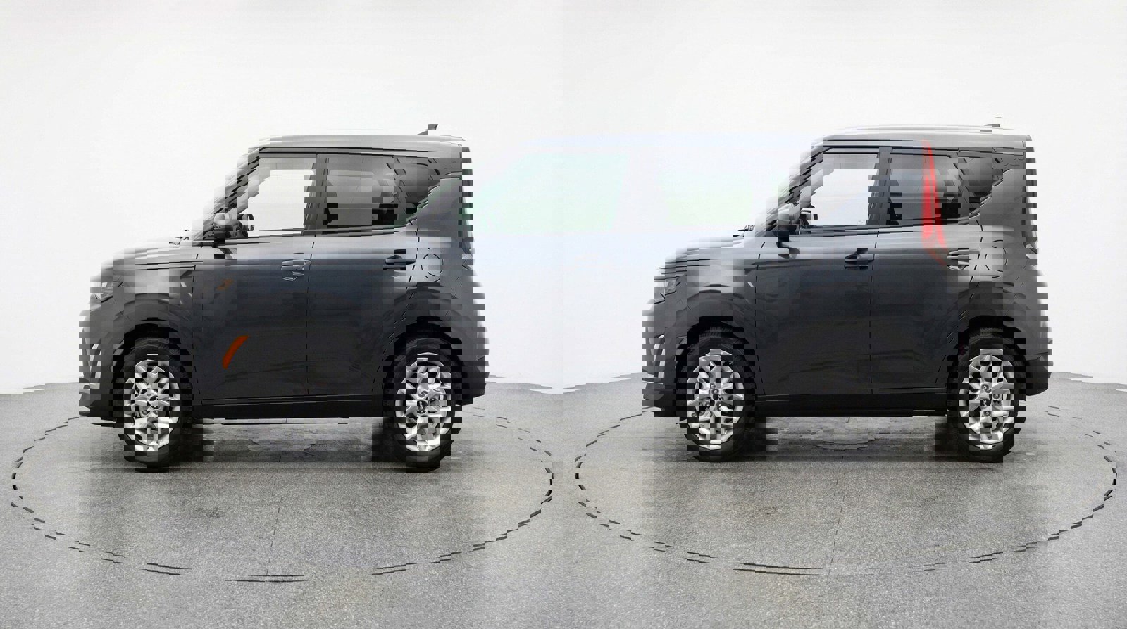 Used 2025 Kia Soul LX w/ LX Technology Package image 4