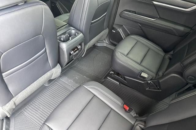 New 2026 GMC Acadia Elevation w/ Elevation Premium Package AWD/4WD image 12