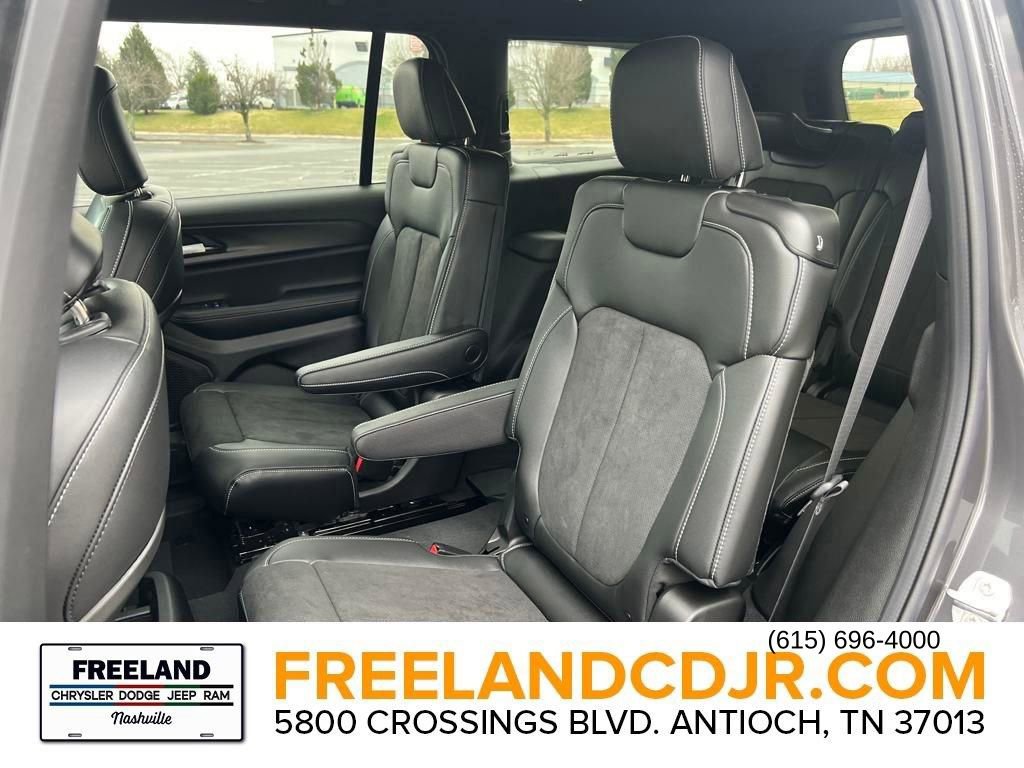 New 2025 Jeep Grand Cherokee L Altitude w/ Trailer Tow Package image 19